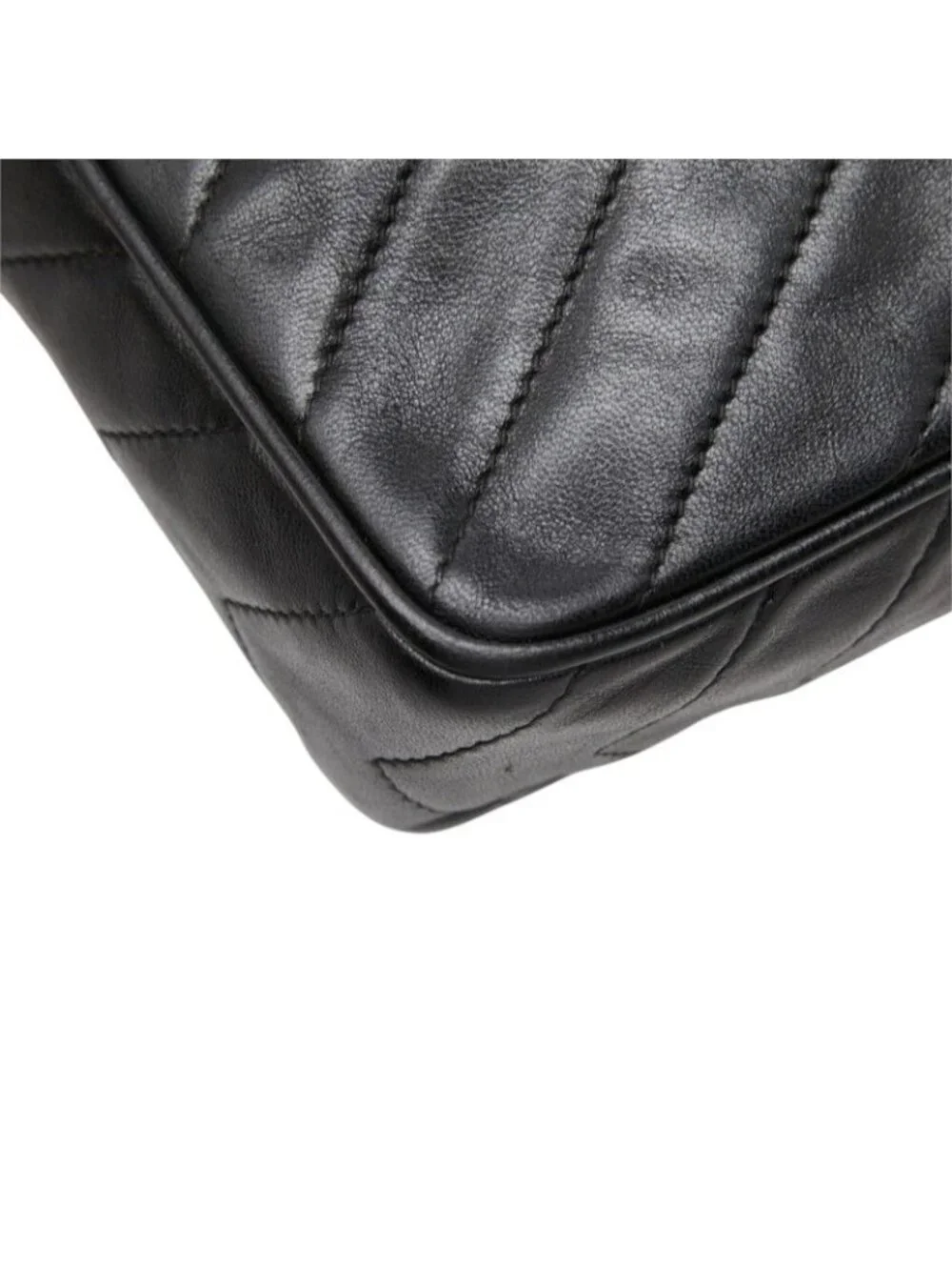 Chanel Chevron V-stitch CC Logo Chain Shoulder Bag Black Lambskin
